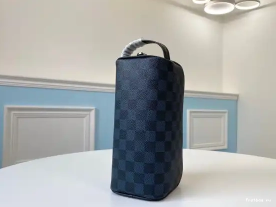 Frstbag ru LOUIS POUCH VUITTON TOILETRY 0516
